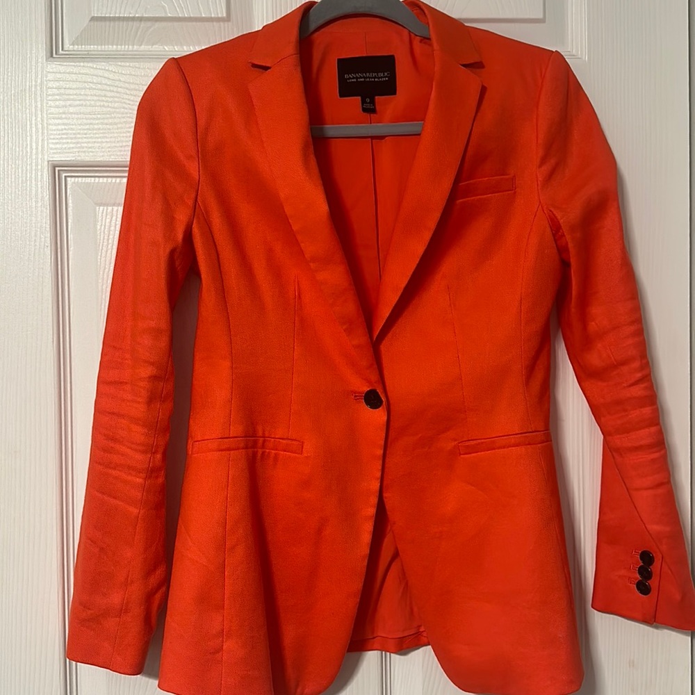 Beautiful modern set blazer and pants banana republic